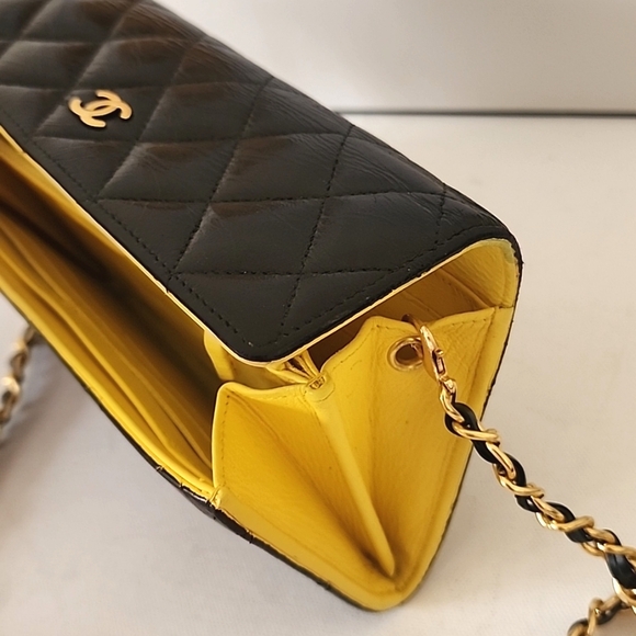Chanel Matelasse Flap Wallet Black Yellow Lambskin + Entrupy COA - Picture 3 of 16